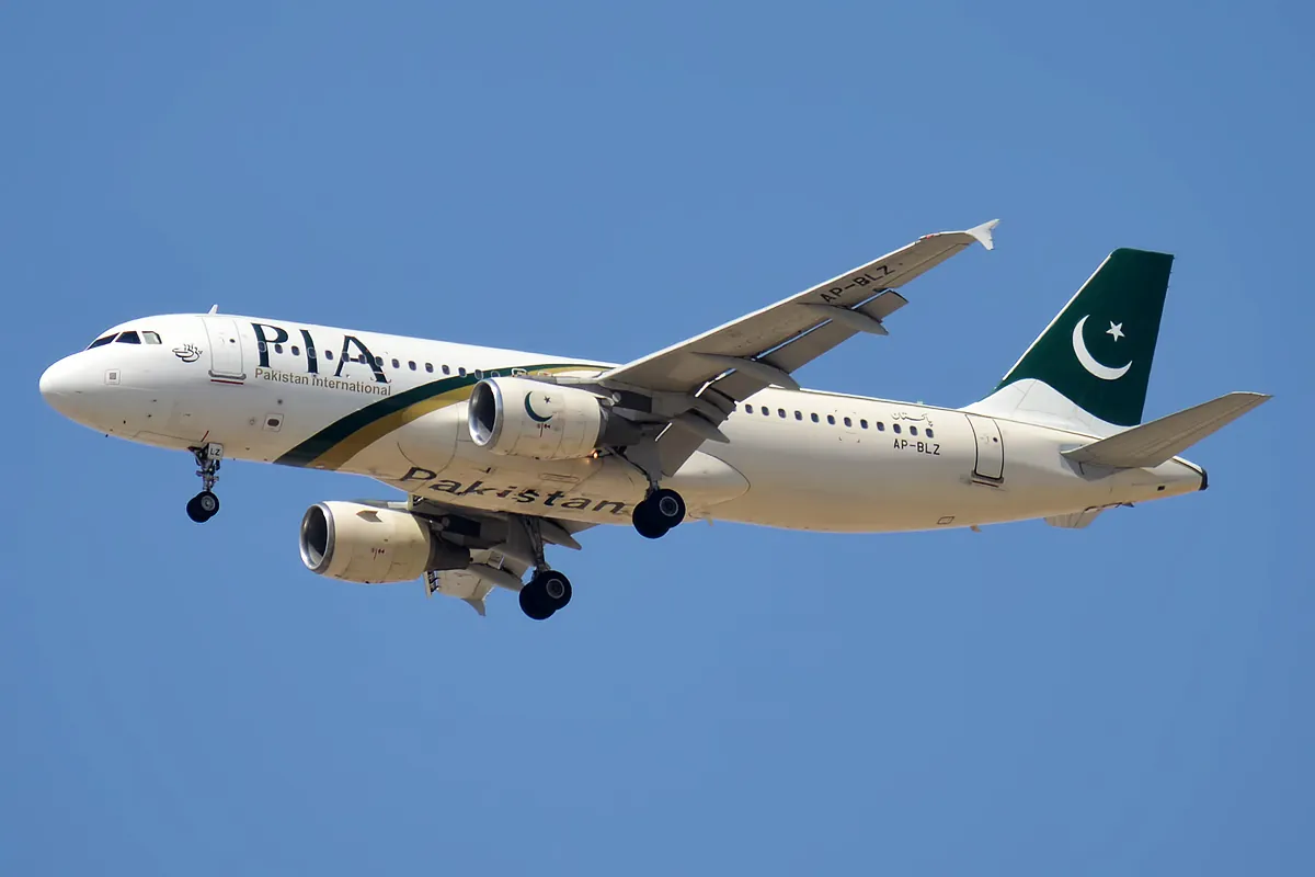 PIA Airbus A320